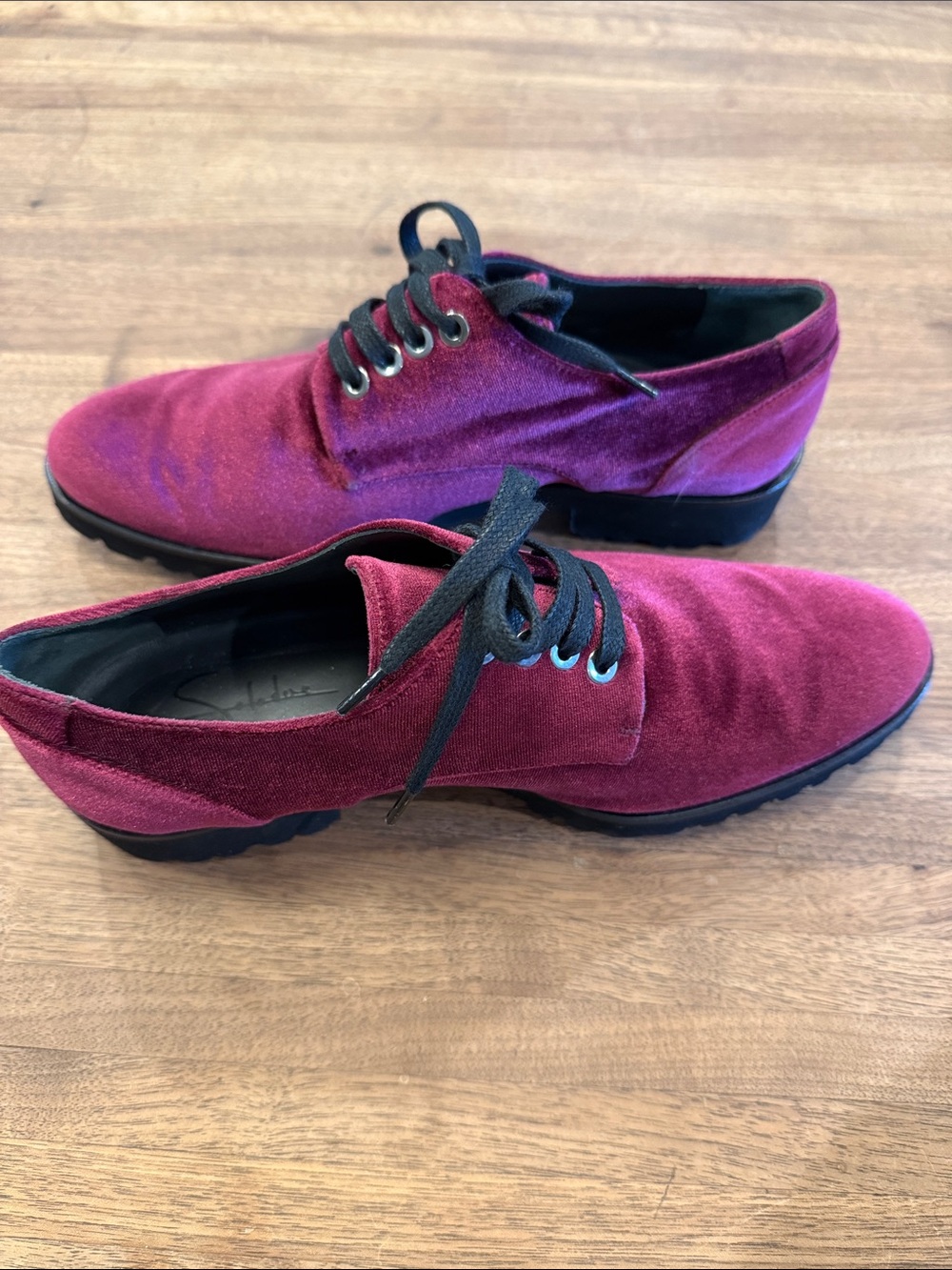 Women’s Velvet Lace-Up Oxfords in Burgundy